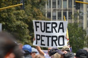 El mensaje de la oposición en sus marchas contra Petro 54