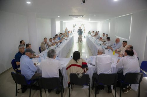 Con excomandantes de las AUC (1)