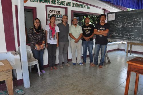 Con grupos moros, Fiñipinas