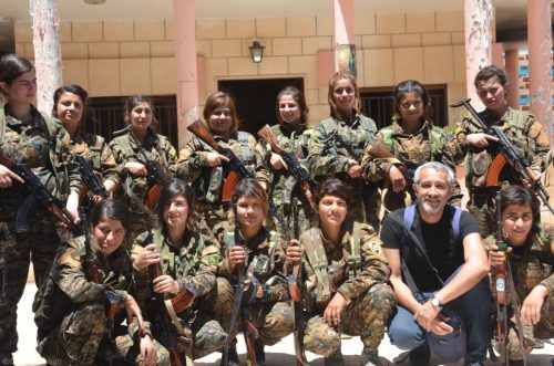 Con las unidades de mujeres sirio-kurdas, 2018