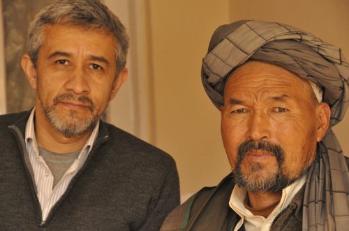 Con un líder hazara en Kabul