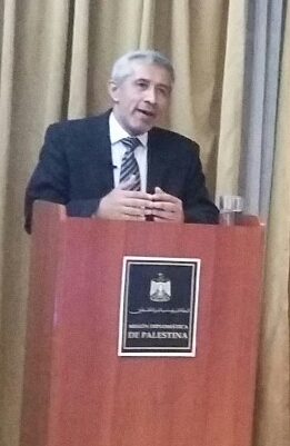 En la embajada de Palestina