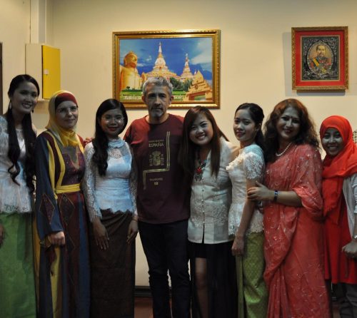 Escuela de conflictos, Tailandia